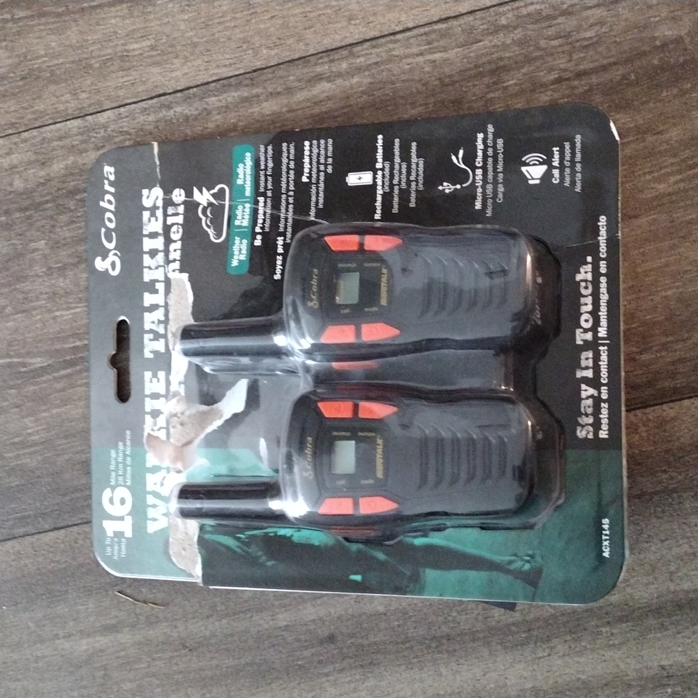 COBRA WALKIE TALKIES NEW IN PACKAGE NWT